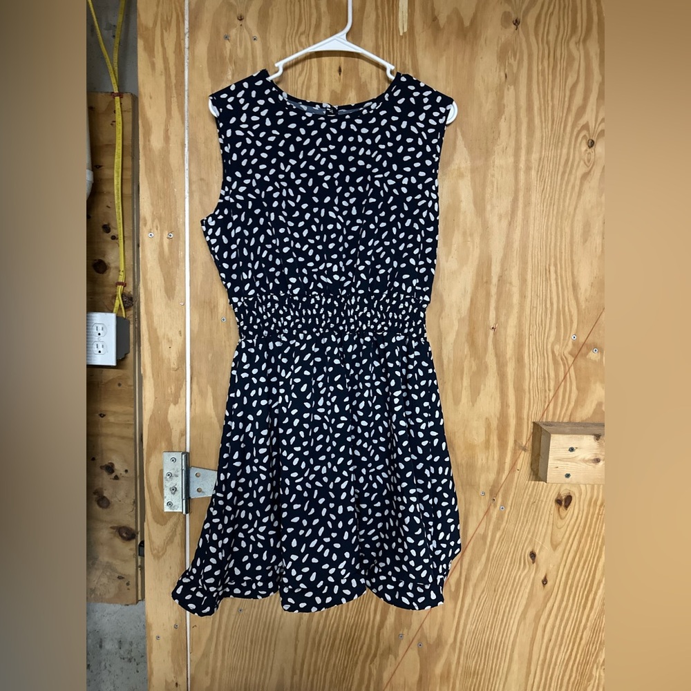 Black and White Sleeveless Dress